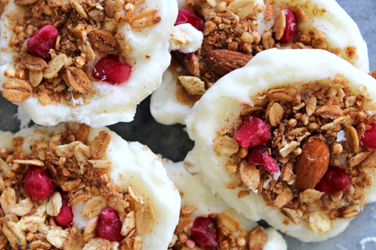 granola-yoghurt-cups