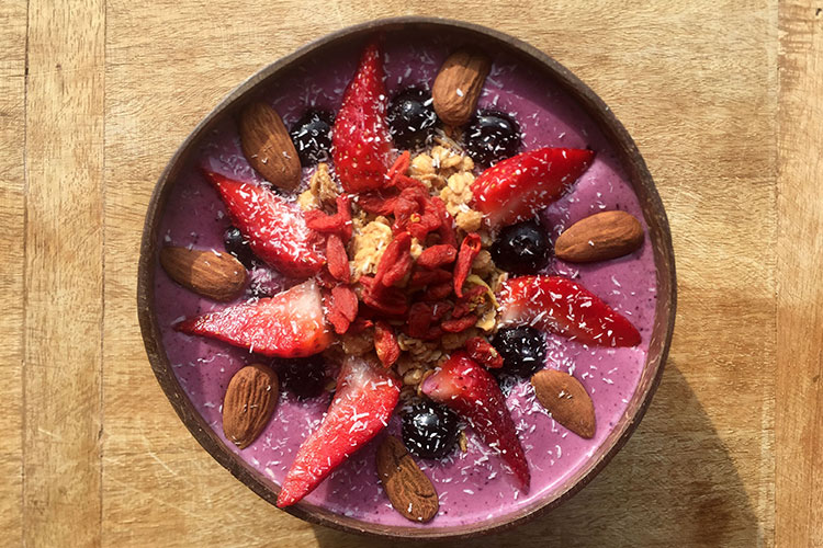 Mixed berry smoothie bowl